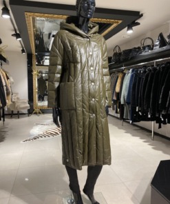 Mantel kapuutsiga nahk suurus EU 40