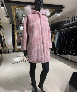 Kasukas astragan kapuutsiga suurus EU 40