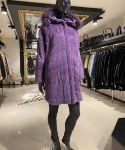 Kasukas astragan kapuutsiga suurus EU 42