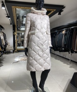 Mantel kapuutsiga riie suurus EU 40