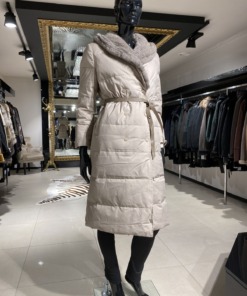 Mantel kapuutsiga riie suurus EU 36