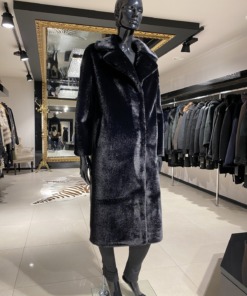 Kasukas kunstnahast EU 44