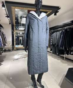 Mantel kapuutsiga riiest suurus EU 38